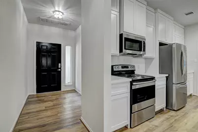 7042 Plum Creek Terrace Lane, Houston, TX 77087 - Photo 8