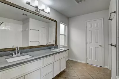 7042 Plum Creek Terrace Lane, Houston, TX 77087 - Photo 12