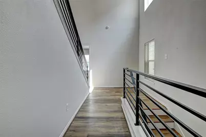 7042 Plum Creek Terrace Lane, Houston, TX 77087 - Photo 14