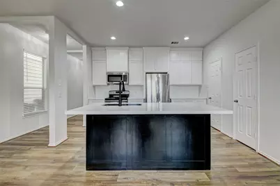 7042 Plum Creek Terrace Lane, Houston, TX 77087 - Photo 18