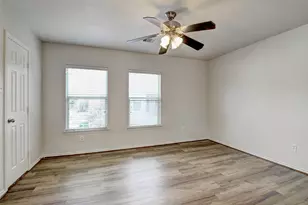 7042 Plum Creek Terrace Ln, Houston, TX 77087 - Photo 20