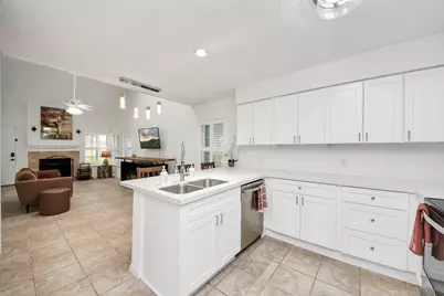 2510 Grants Lake Boulevard #23, Sugar Land, TX 77479 - Photo 8