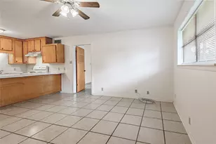 120 McAdams Ln, Huntsville, TX 77320 - Photo 2