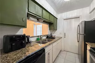 5218 Milwee St, Houston, TX 77092 - Photo 10