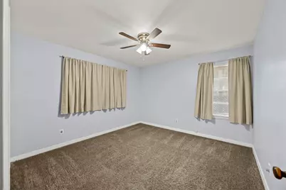 101 S Delmont Drive E, Conroe, TX 77301 - Photo 14