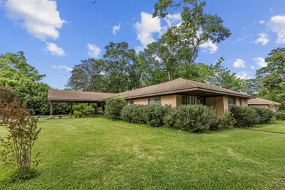 101 S Delmont Drive E, Conroe, TX 77301 - Photo 2