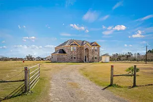 8503 Center St, Hitchcock, TX 77563 - Photo 2