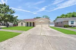7962 Southmeadow Dr, Houston, TX 77071 - Photo 2