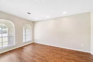 7962 Southmeadow Dr, Houston, TX 77071 - Photo 10