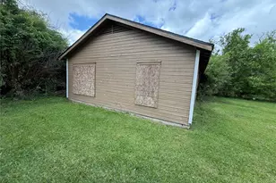 2110 Leight St, Beaumont, TX 77703 - Photo 4