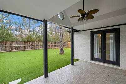 98 E Beckonvale Circle, The Woodlands, TX 77382 - Photo 16
