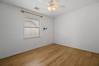 98 E Beckonvale Circle, The Woodlands, TX 77382 - Photo 38
