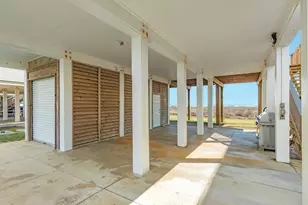 2938 Bluewater Hwy, Surfside Beach, TX 77541 - Photo 36