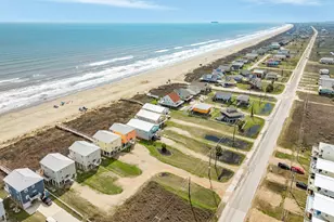 2938 Bluewater Hwy, Surfside Beach, TX 77541 - Photo 32