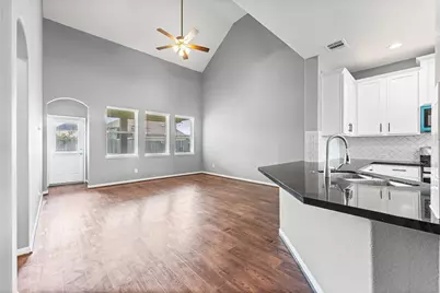 8946 Westfield Glen Court, Houston, TX 77083 - Photo 8