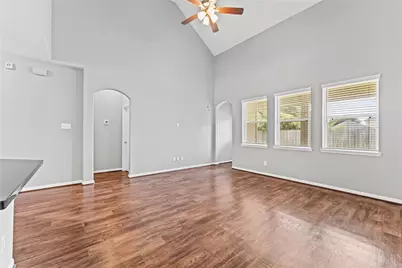 8946 Westfield Glen Court, Houston, TX 77083 - Photo 12