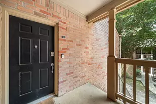 2255 Braeswood Park Dr, Houston, TX 77030 - Photo 2
