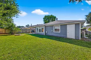 930 Holly Hall Dr, Richmond, TX 77406 - Photo 34