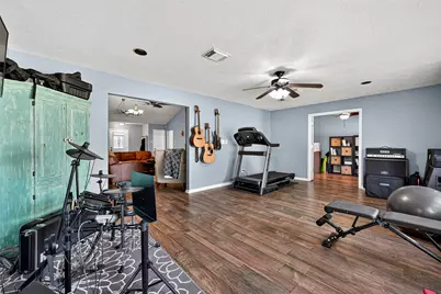 930 Holly Hall Drive, Richmond, TX 77406 - Photo 14