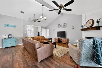 930 Holly Hall Drive, Richmond, TX 77406 - Photo 6