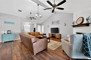 930 Holly Hall Dr, Richmond, TX 77406 - Photo 6