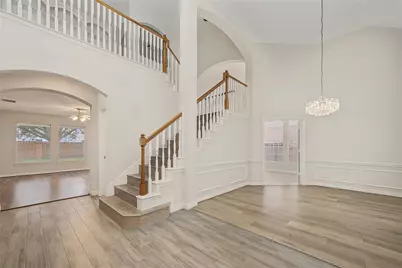 5807 Bayberry Way, Sugar Land, TX 77479 - Photo 2