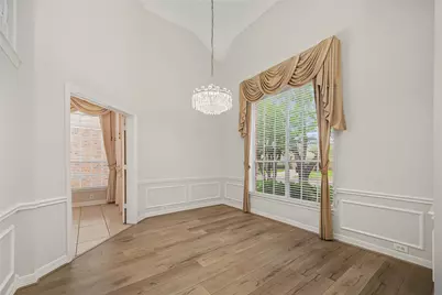 5807 Bayberry Way, Sugar Land, TX 77479 - Photo 4