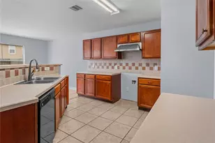 9915 Victoria Grove Ln, Houston, TX 77075 - Photo 14