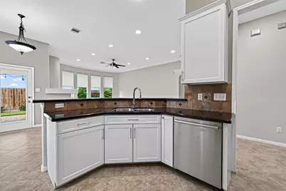 1103 Parkhaven Lane, Houston, TX 77077 - Photo 20