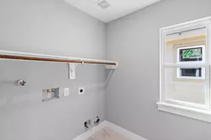 9934 Lanewell St, Houston, TX 77029 - Photo 12