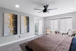 9934 Lanewell St, Houston, TX 77029 - Photo 8