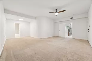 1033 W 23rd St, Houston, TX 77008 - Photo 4