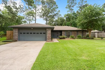 3607 Camelot Street, Baytown, TX 77521 - Photo 4
