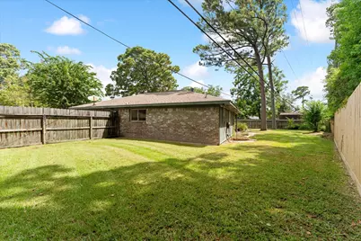 3607 Camelot Street, Baytown, TX 77521 - Photo 36