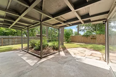 3607 Camelot Street, Baytown, TX 77521 - Photo 32