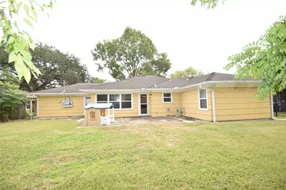 8434 Bluegate Street, Houston, TX 77025 - Photo 16