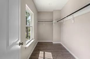 4133 Clover St, Houston, TX 77051 - Photo 6