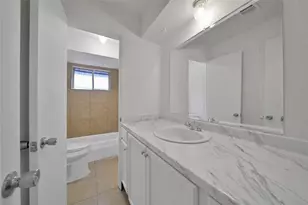 10006 Neuens Rd, Houston, TX 77080 - Photo 14