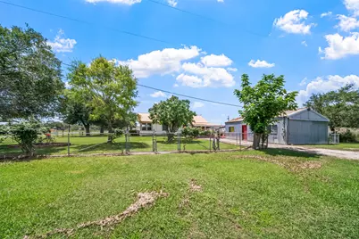 422 Caney Street, Matagorda, TX 77457 - Photo 8