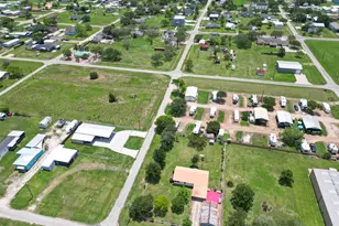 422 Caney St, Matagorda, TX 77457 - Photo 6