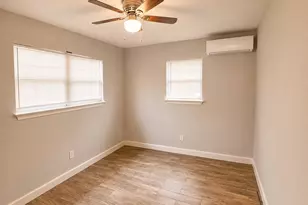 2303 1/2 Hadley Alley, Houston, TX 77003 - Photo 10