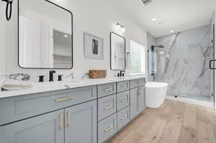724 E 33rd St, Houston, TX 77022 - Photo 16