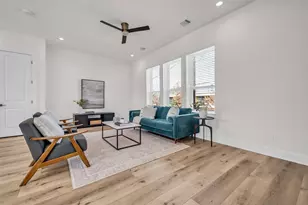 724 E 33rd St, Houston, TX 77022 - Photo 4