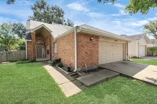 8707 Kalewood Dr, Houston, TX 77099 - Photo 1