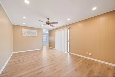 8314 Edgemoor Drive, Houston, TX 77036 - Photo 10