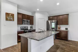 2906 Roman Forest Blvd, New Caney, TX 77357 - Photo 16