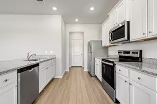 8310 Sunberry Shadow Dr, Houston, TX 77016 - Photo 2