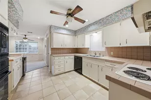1909 Rampart St, League City, TX 77573 - Photo 10