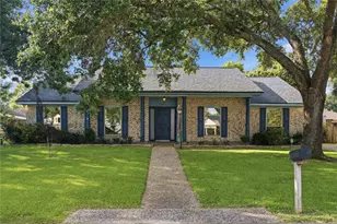 1909 Rampart St, League City, TX 77573 - Photo 4