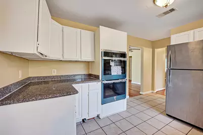 313 Greenbriar Drive, Baytown, TX 77520 - Photo 16